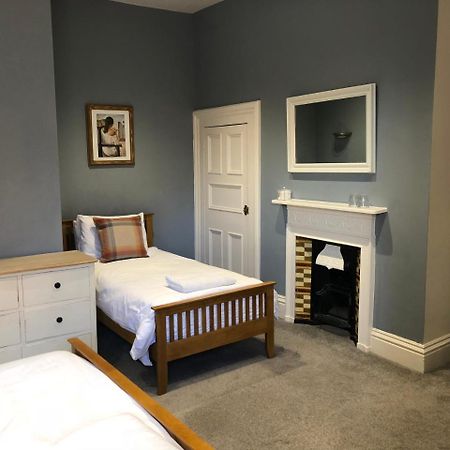 Bed and Breakfast Corra Lynn Уитби Экстерьер фото
