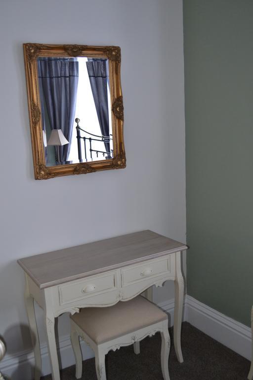 Bed and Breakfast Corra Lynn Уитби Экстерьер фото