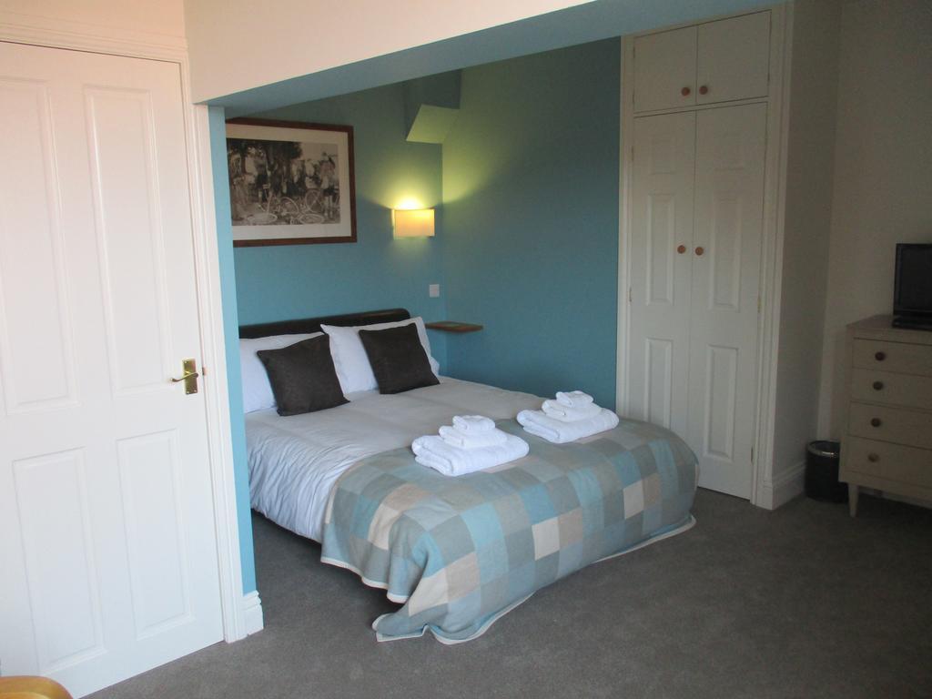 Bed and Breakfast Corra Lynn Уитби Экстерьер фото