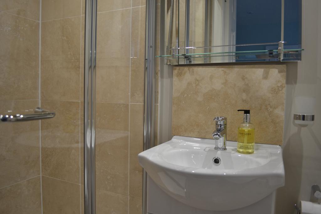 Bed and Breakfast Corra Lynn Уитби Экстерьер фото