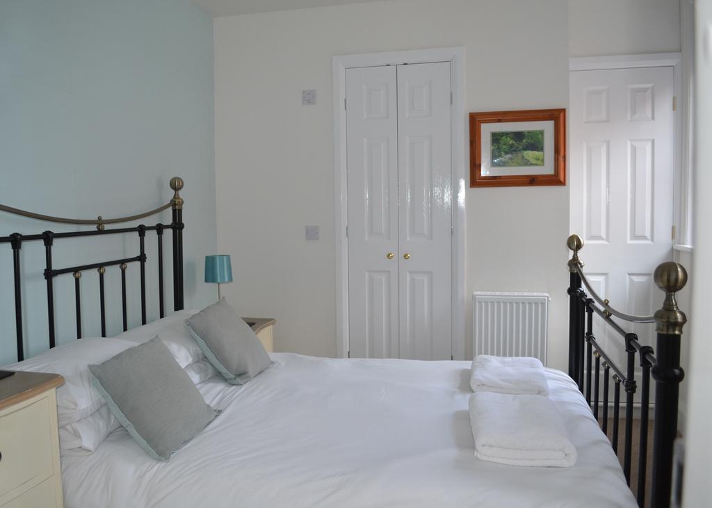 Bed and Breakfast Corra Lynn Уитби Экстерьер фото