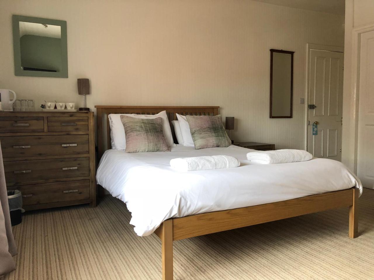 Bed and Breakfast Corra Lynn Уитби Экстерьер фото